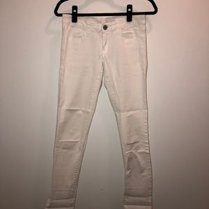 White American Eagle Jeans